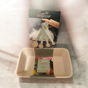 Pink Loaf Pan & Measuring Spoons 🥄 Set NWY 🌸